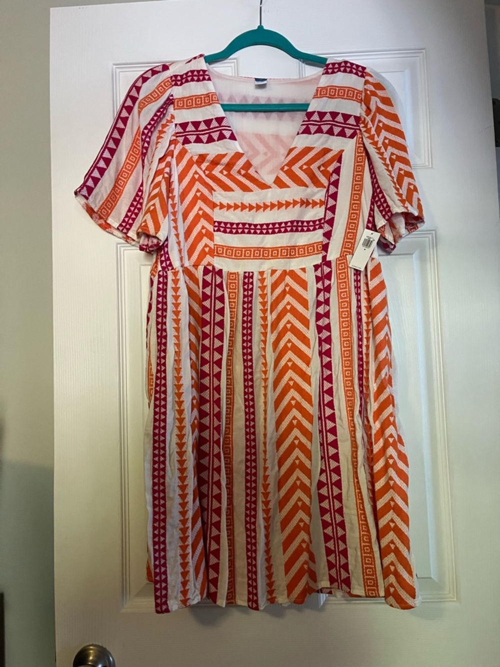 New with tags Old Navy Orange and Pink Patterned V-Neck Midi Dress